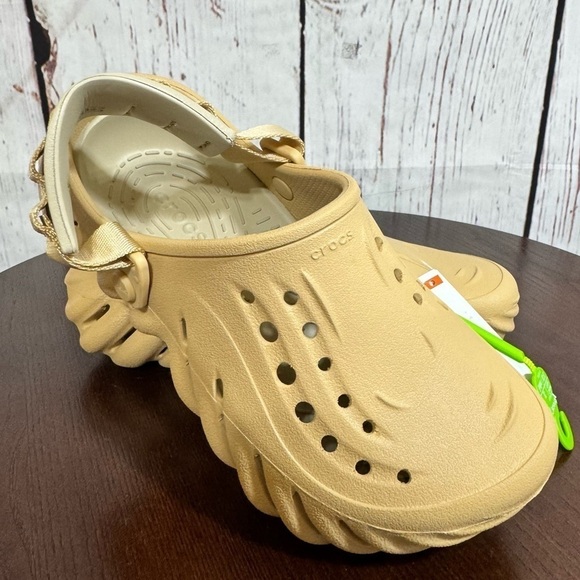 CROCS echo clog size 7 Wheat comfortable Trail Hiking and street wear worthy NWT - Picture 2 of 14